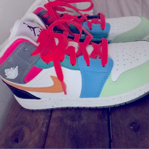 4 In kids slightly used Rainbow Air Jordan’s Oringal price : 120 - Picture 1 of 5